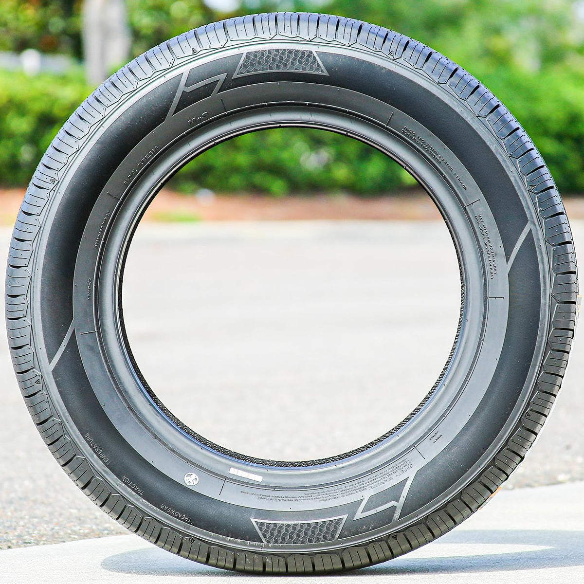 Black Touring Passenger Tire D565870