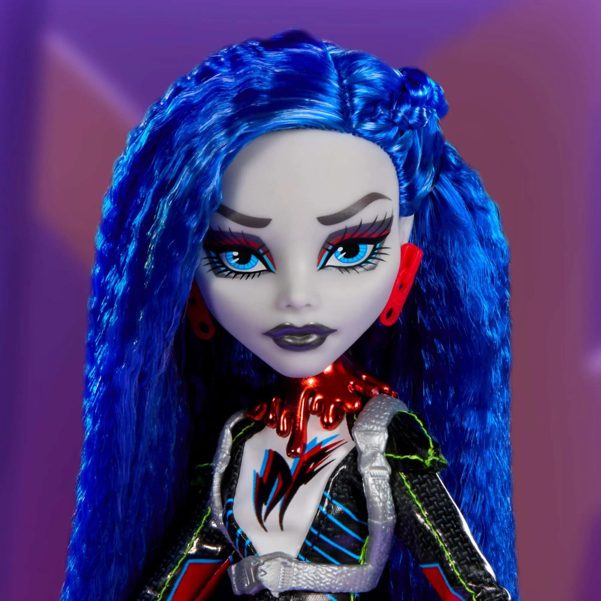 Exclusive Doll with Mini Figure and Comic Book F46341
