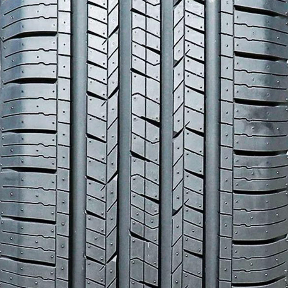 Black Touring Passenger Tire D565870